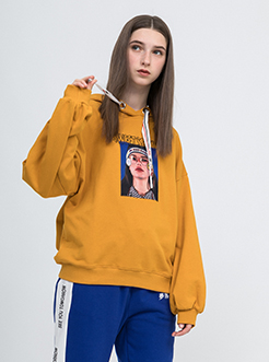 三福2018冬装新品女人物印花连帽卫衣 舒适棉质上衣女