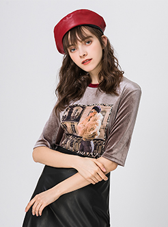 三福2019春裝新品女歐美人物印花絲絨T恤 5分袖上衣女